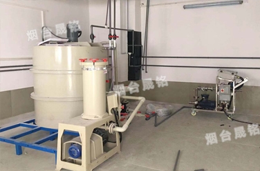 鹽酸灌裝案例：化學鍍鎳劑脫模劑定量分裝設備（bèi）